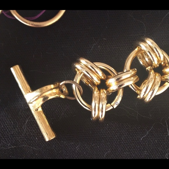 Stunning Necklace and Bracelet Set - Picture 2 of 4